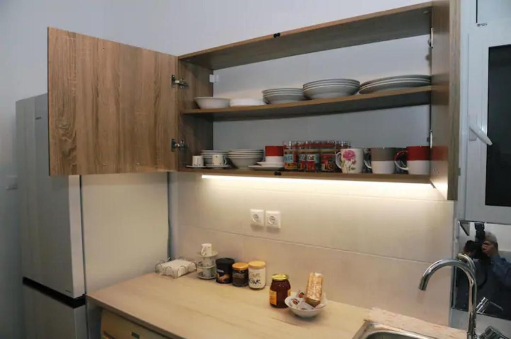 Freatida apartment Piraeus Bagian luar foto
