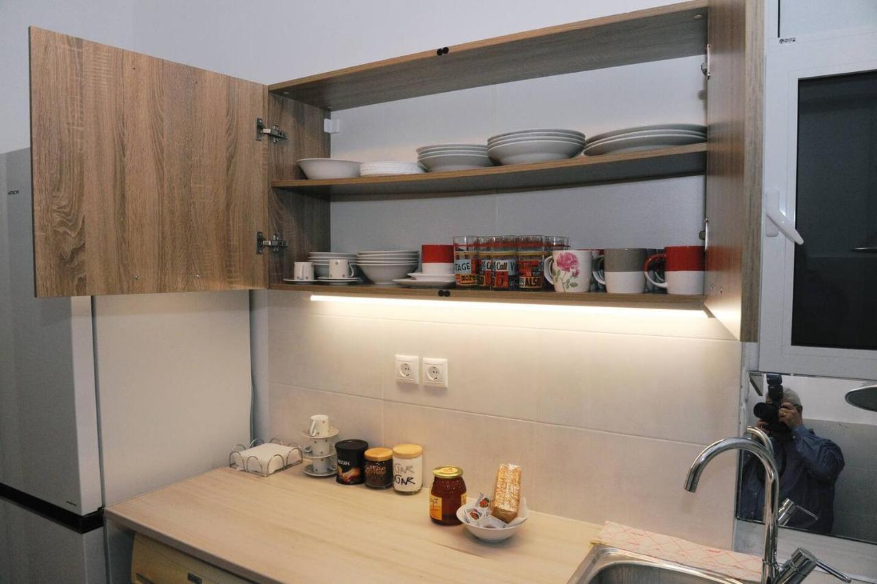 Freatida apartment Piraeus Bagian luar foto