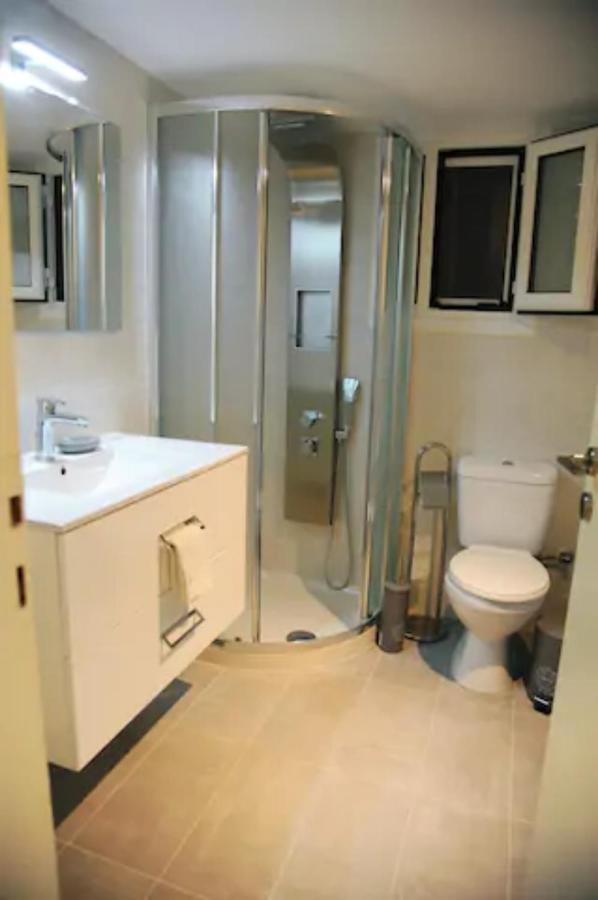 Freatida apartment Piraeus Bagian luar foto