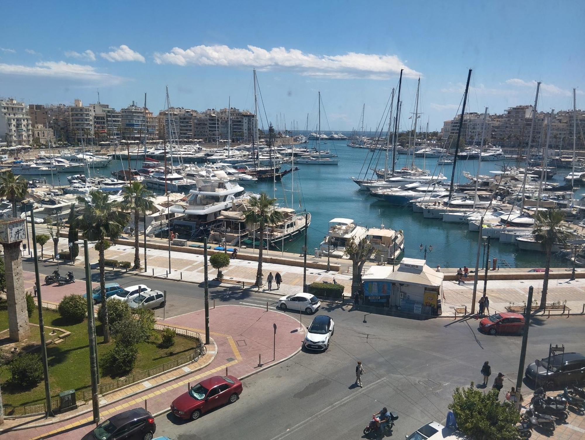 Freatida apartment Piraeus Bagian luar foto